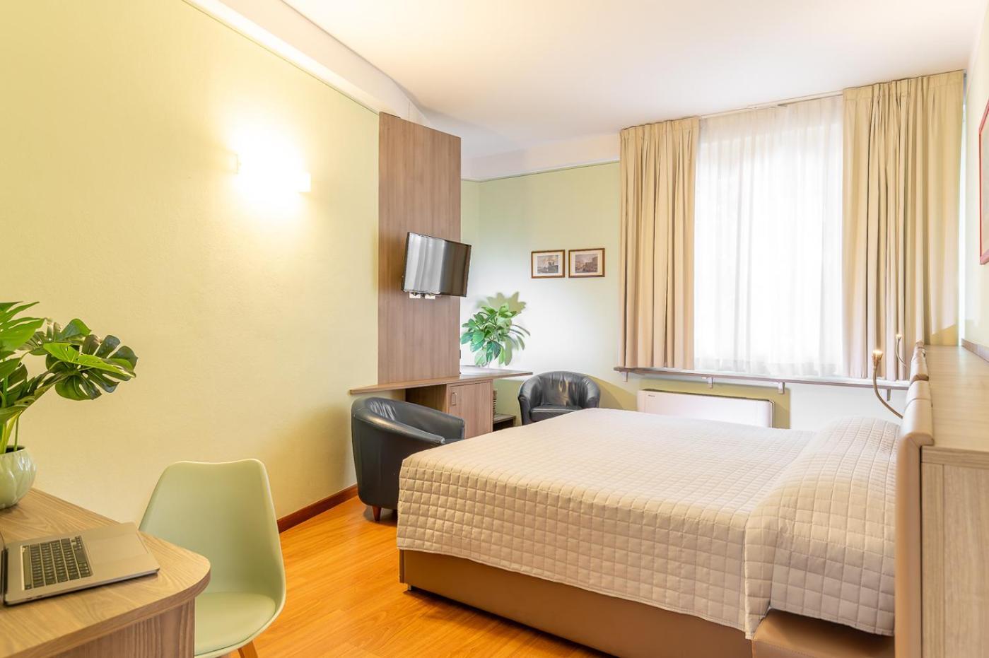 Hotel Ziò Imola Esterno foto
