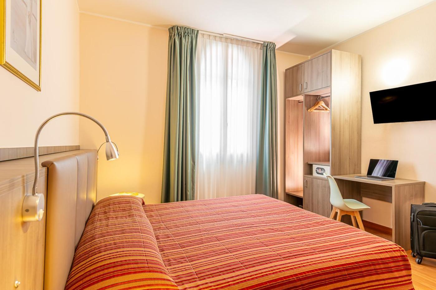Hotel Ziò Imola Esterno foto
