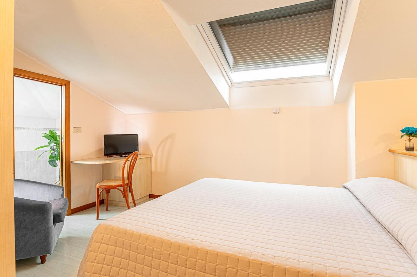 Hotel Ziò Imola Esterno foto