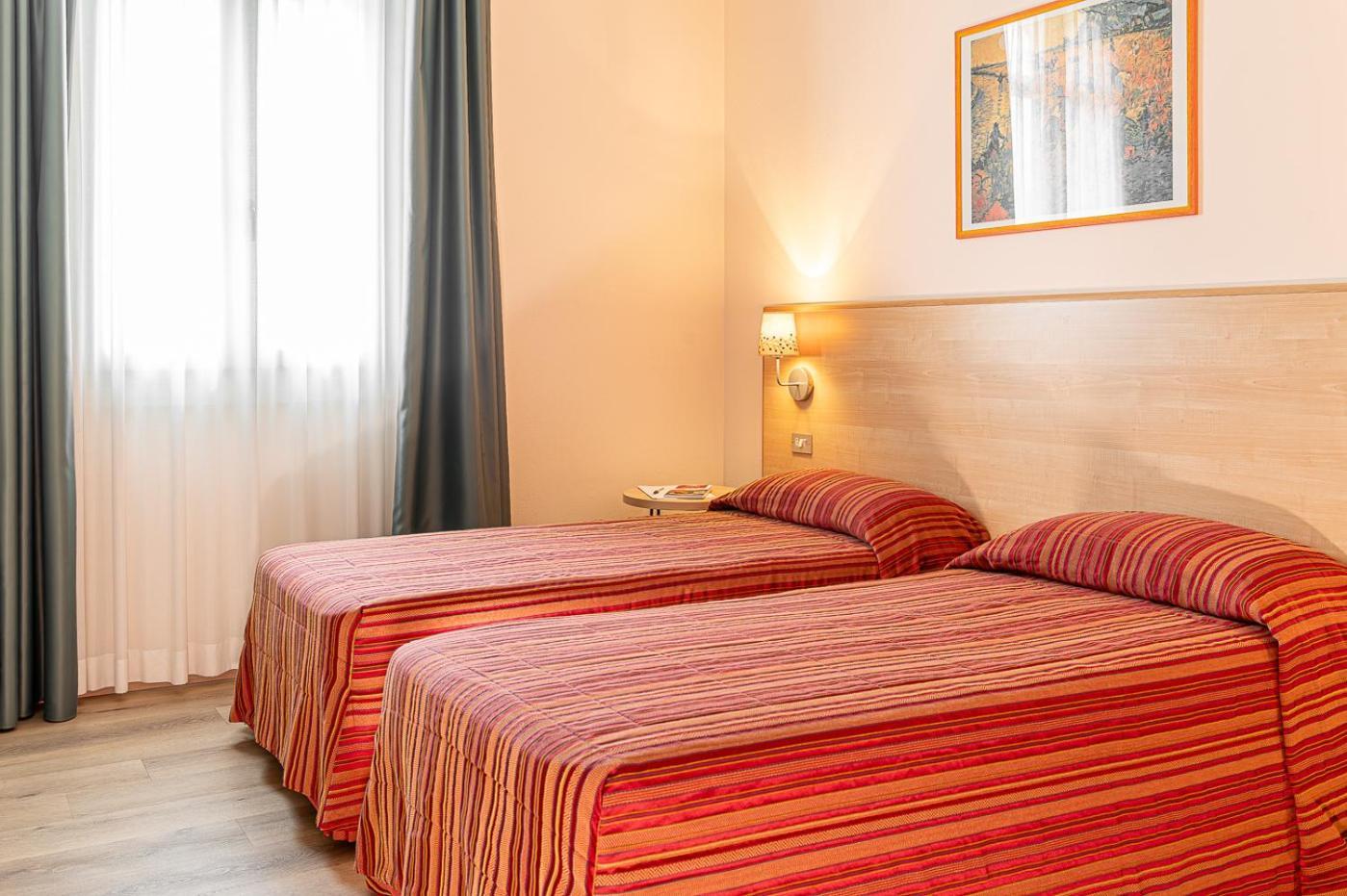 Hotel Ziò Imola Esterno foto